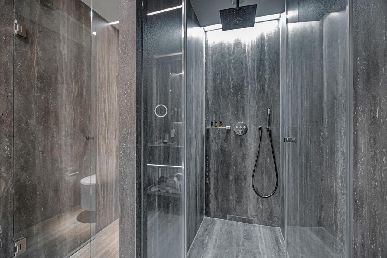 Hellenic Vibes Smart Hotel Aten Exteriör bild A shower