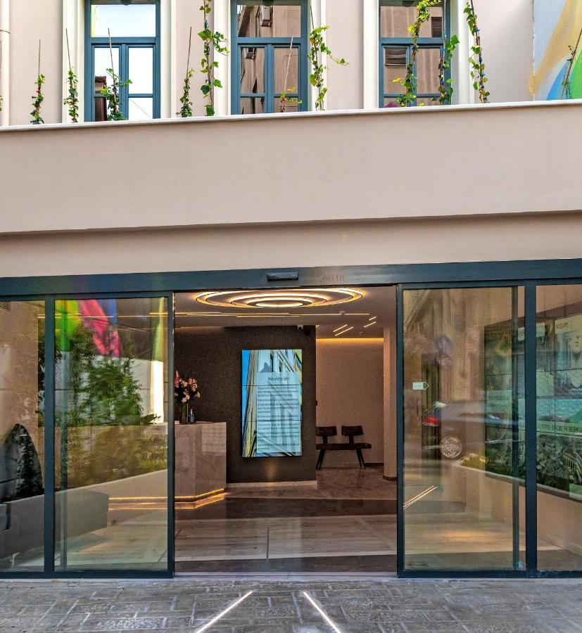 Hellenic Vibes Smart Hotel Aten Exteriör bild Entrance to the hotel